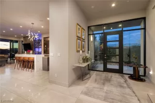 Photo #6: 2549746 Listing