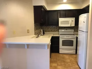 Photo #4: 2549760 Listing 