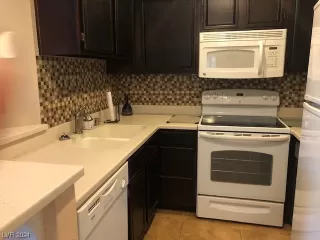 Photo #5: 2549760 Listing 