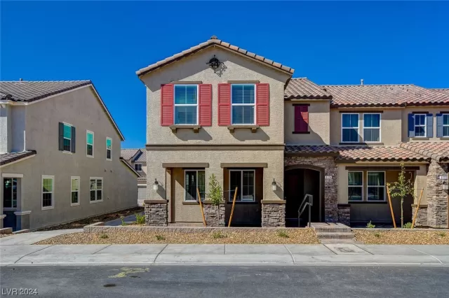 MLS: 2549776 Condo For Sale