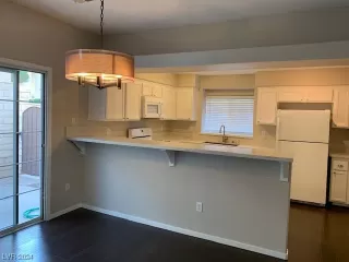 Photo #6: 2549794 Listing 
