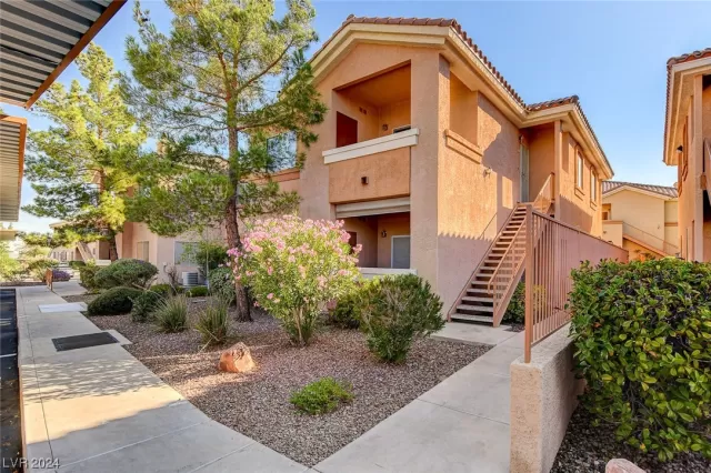 MLS: 2549795 Condo For Sale