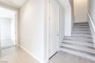 Photo #4: 2549826 Listing