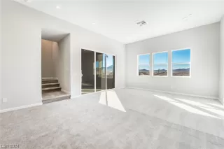 Photo #5: 2549826 Listing