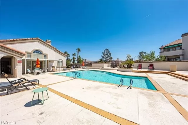 MLS: 2549827 Condo For Sale