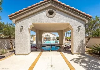 Photo #1: 2549827 Listing 