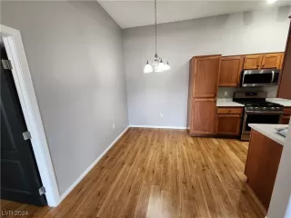 Photo #2: 2549841 Listing 