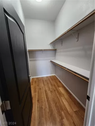 Photo #6: 2549841 Listing 