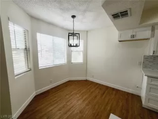 Photo #5: 2549850 Listing