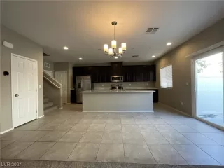 Photo #3: 2549868 Listing 