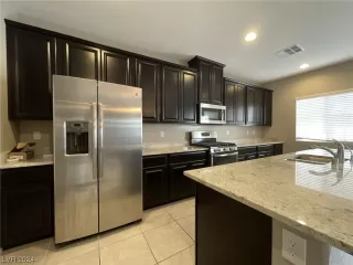 Photo #5: 2549868 Listing 