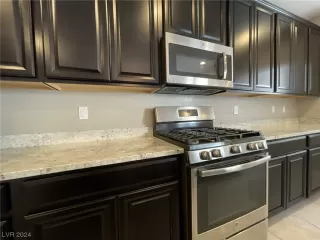 Photo #6: 2549868 Listing 