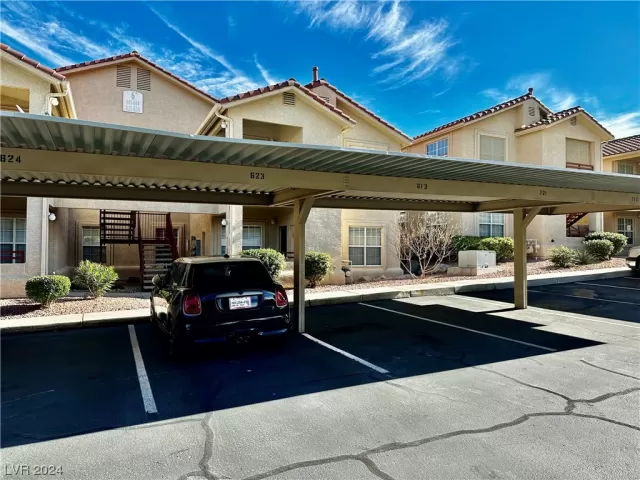 MLS: 2549876 Condo For Sale