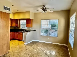 Photo #3: 2549876 Listing