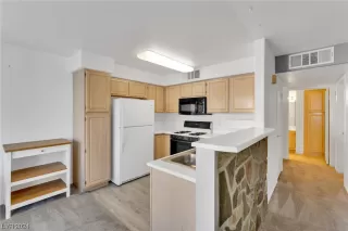 Photo #6: 2549923 Listing 