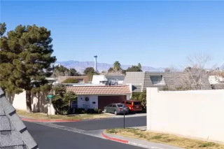 Photo #3: 2549925 Listing