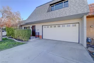 Photo #4: 2549925 Listing