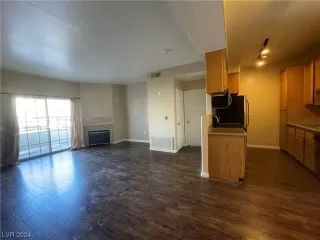 Photo #4: 2549939 Listing 