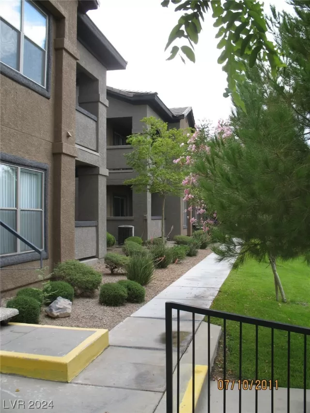 MLS: 2549941 Condo For Sale