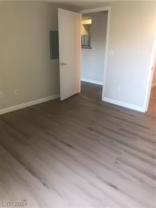 Photo #4: 2549941 Listing 