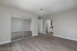 Photo #6: 2549953 Listing 