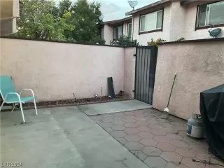 Photo #1: 2549961 Listing 