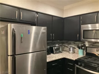 Photo #6: 2549961 Listing 