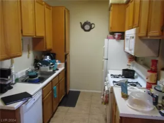 Photo #4: 2549968 Listing