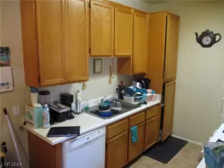 Photo #5: 2549968 Listing