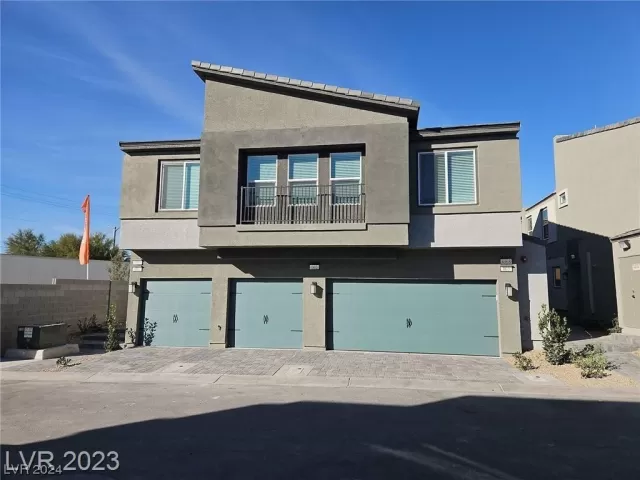 MLS: 2549986 Condo For Sale