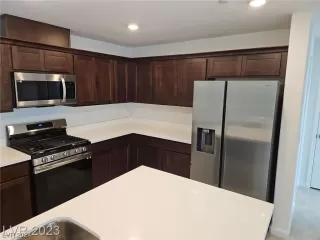 Photo #4: 2549986 Listing 