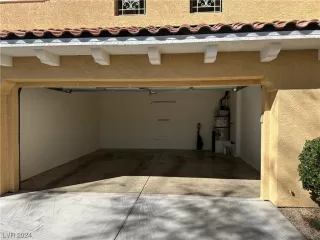 Photo #5: 2549998 Listing 