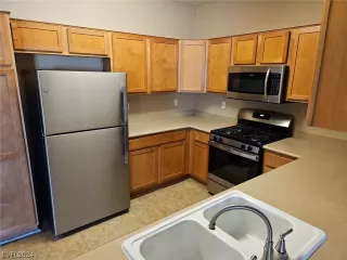 Photo #5: 2549999 Listing 