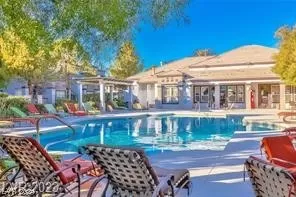 Photo #2: 2550025 Listing