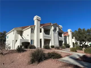 Photo #1: 2550031 Listing