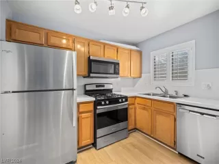 Photo #5: 2550032 Listing 