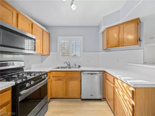 Photo #6: 2550032 Listing 