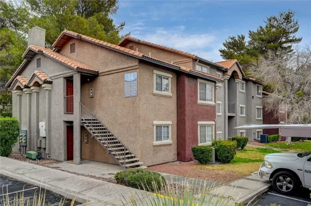 MLS: 2550042 Condo For Sale