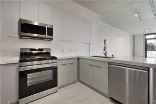 Photo #1: 2550083 Listing