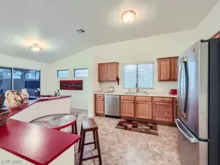 Photo #3: 2550097 Listing