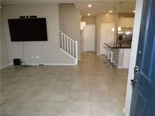 Photo #4: 2550127 Listing 