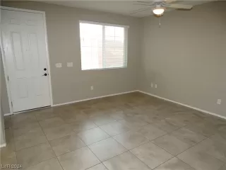 Photo #5: 2550127 Listing 