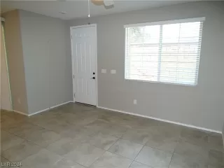 Photo #6: 2550127 Listing 