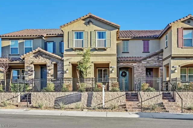 MLS: 2550130 Condo For Sale