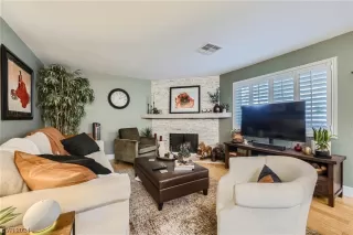 Photo #5: 2550151 Listing