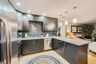 Photo #6: 2550151 Listing