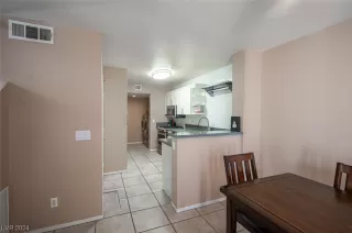 Photo #5: 2550156 Listing