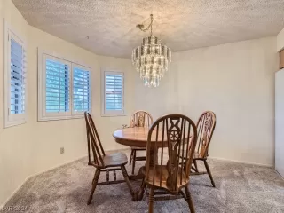 Photo #3: 2550182 Listing