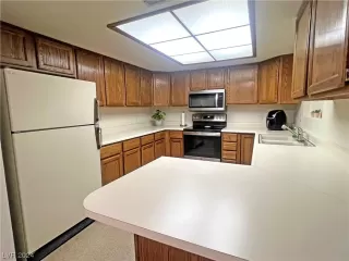 Photo #3: 2550193 Listing 