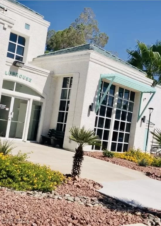 MLS: 2550194 Condo For Sale